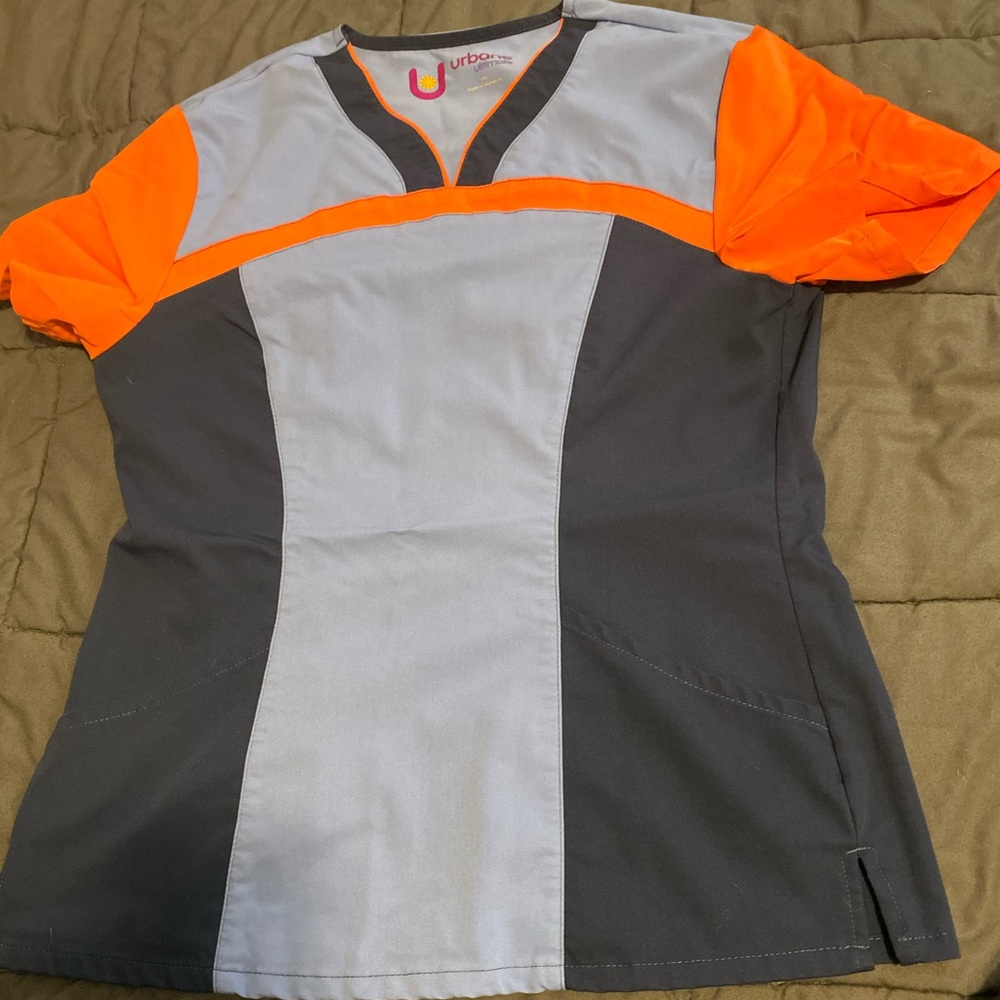 Women’s scrub top